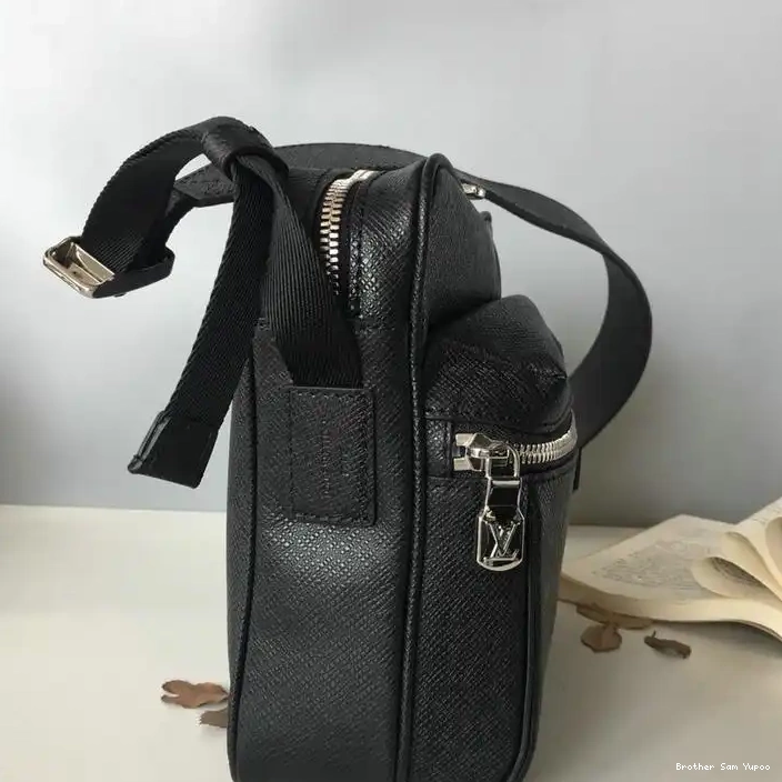 Brother Sam Yupoo 19T1L0081 Bags LV 0327